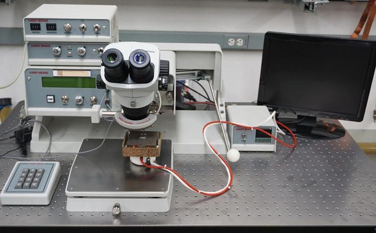 Westbond 4KE  Semiautomatic convertible wire bonder