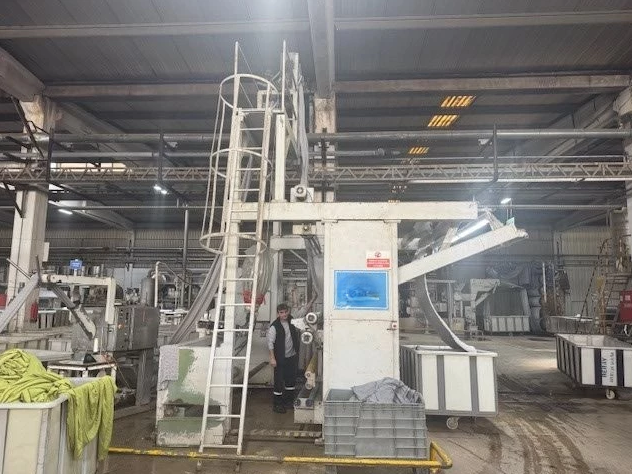 E & L (Erhardt and Leimer) 240 Cn Wet Rope Opening, Tube cutting