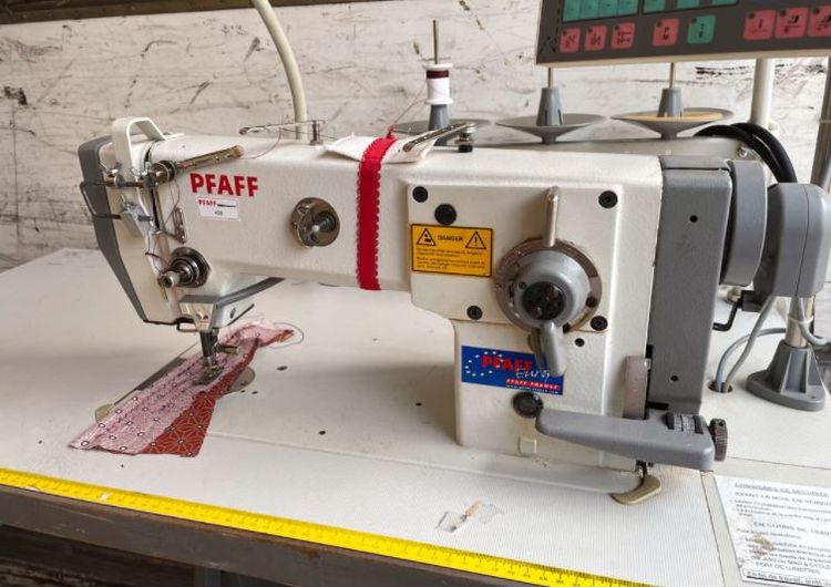 Pfaff 939-900 industrial sewing machine zig zag