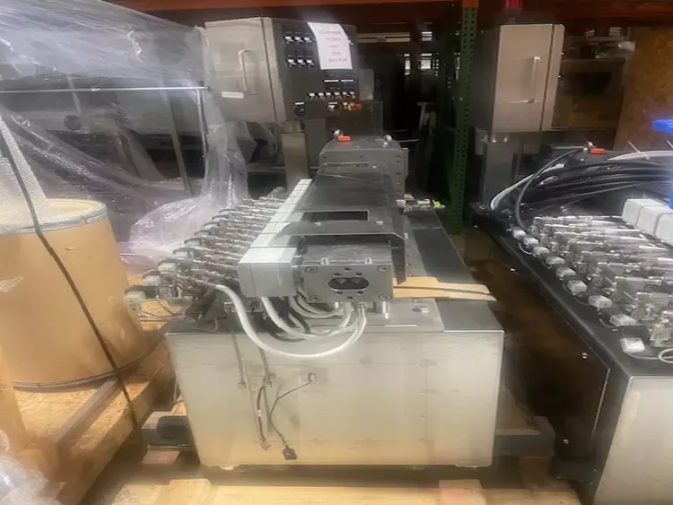 2 Leistritz ZSE-27 Extruder