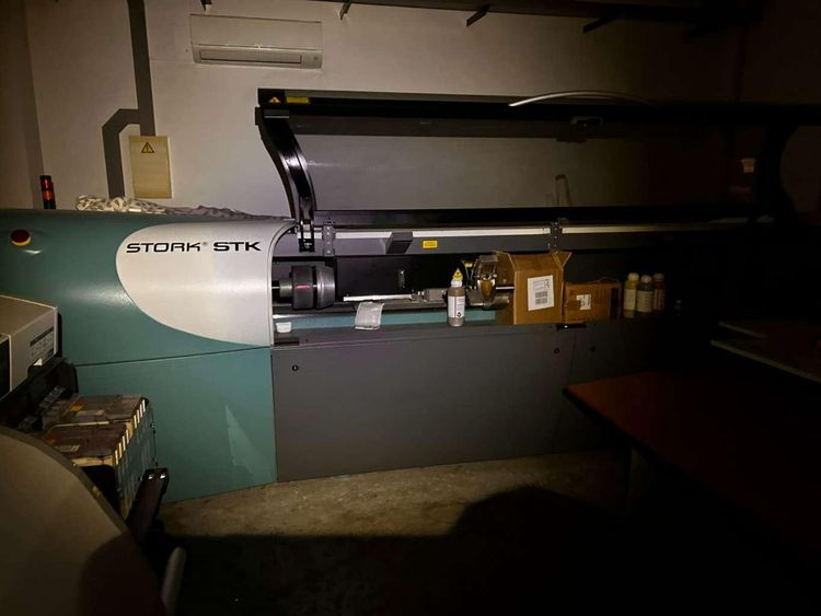 Stork Screen engraving