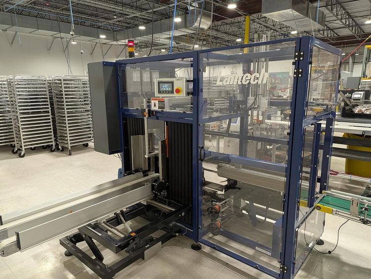 Lantech C1000, Hotmelt case erector