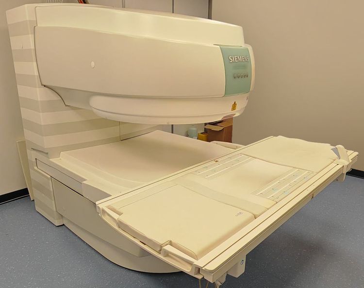 Siemens Magnetom C 0.35T MRI