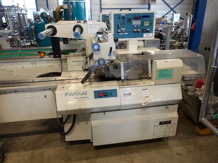 Fuji FW500 Horizontal Form, fill and seal machine