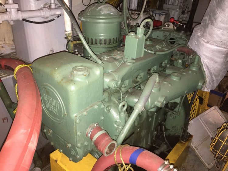 2 Detroit 6-71 Diesel Marine Engine