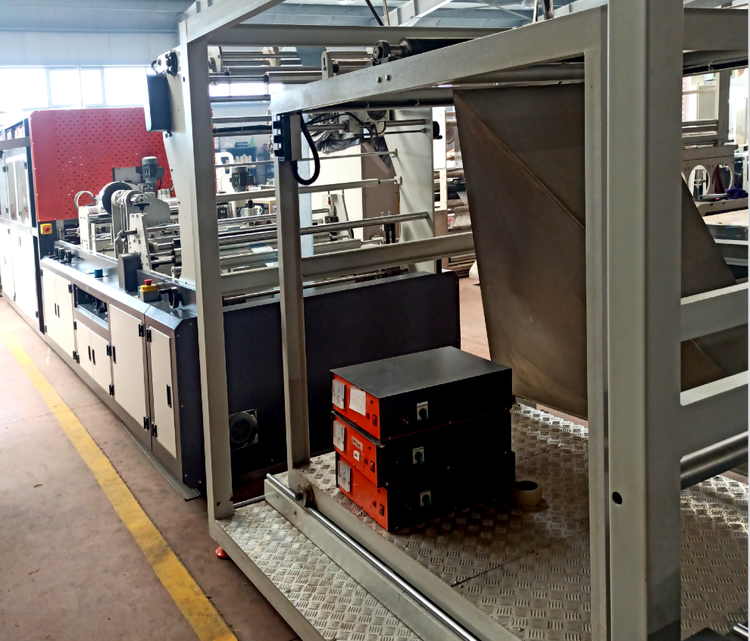 Hunter XC 600 Nonwoven ultrasonic bag making machine