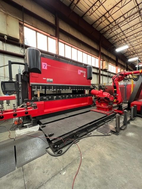 Amada HDS 2204NT Robotic Brake 243 Ton