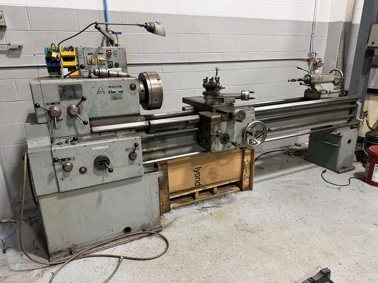 TOS Engine Lathe 2000 rpm SN-45B
