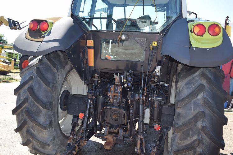 Valtra T120 Tractor