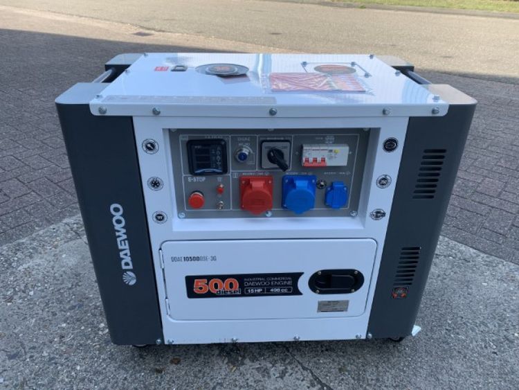 Daewoo DDAE10500DSE-3G Maximum Power: 8.1 kVA (230 V) / 7.5 kVA (400 V)