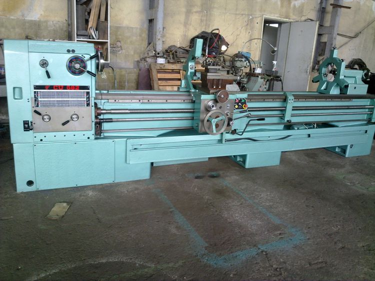 Engine Lathe 2000 rpm CU 582 Recycled