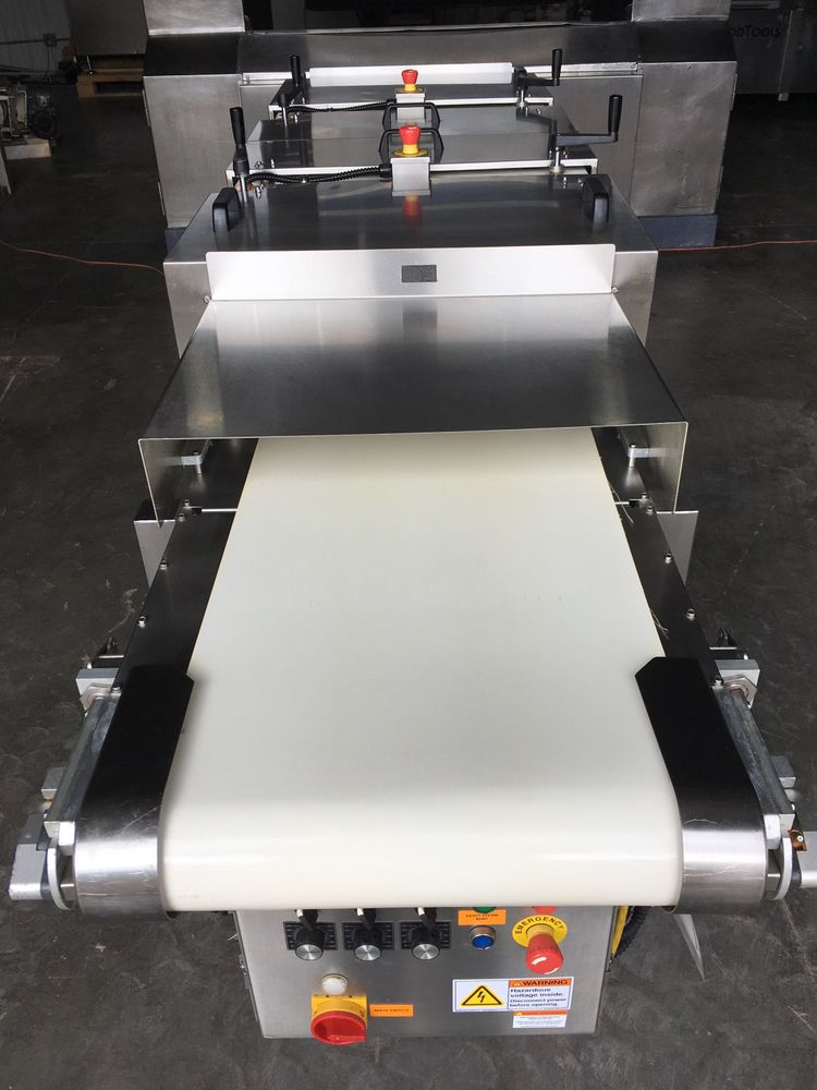 Foodtools Horizontal Cake Slicer