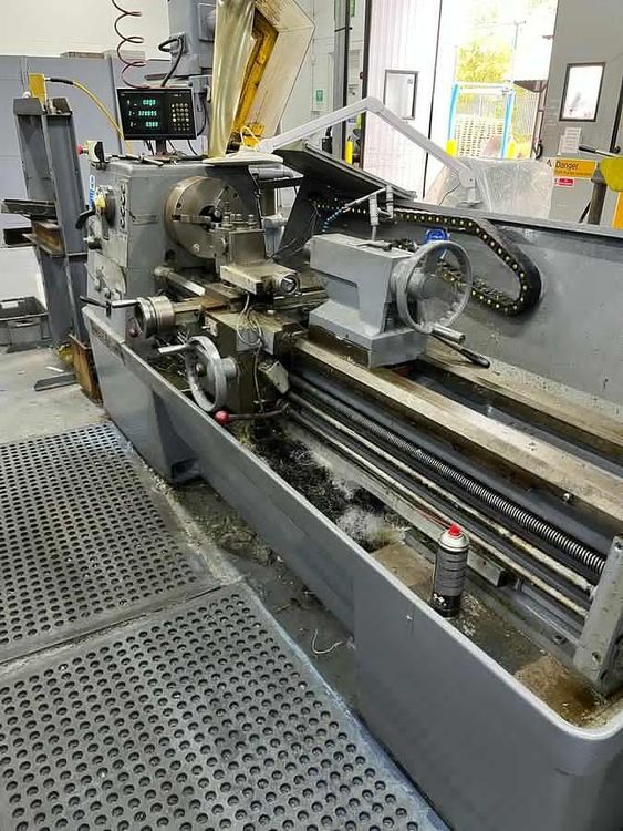 Colchester GAP BED CENTRE LATHE 1600 rpm MASCOT 1600 17" x 60"