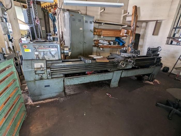 Leblond ENGINE LATHE 1000 RPM 19" REGAL