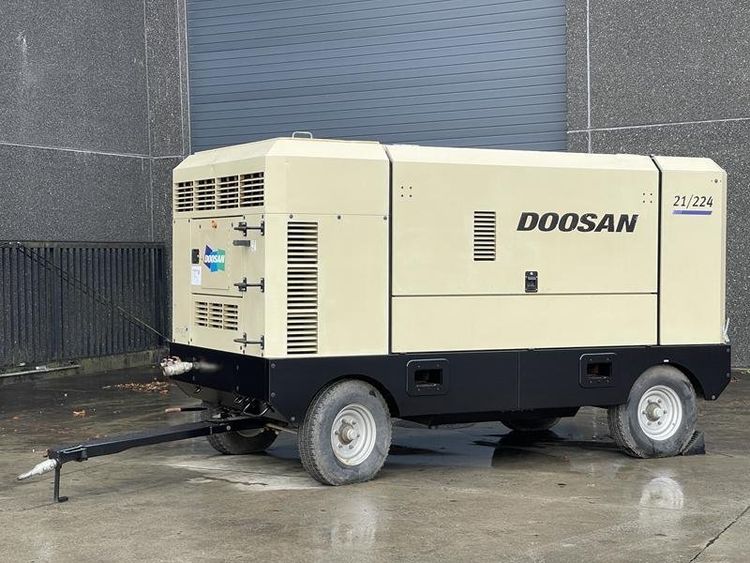 Doosan 21/224-N Capacity = 21.5 m³/min