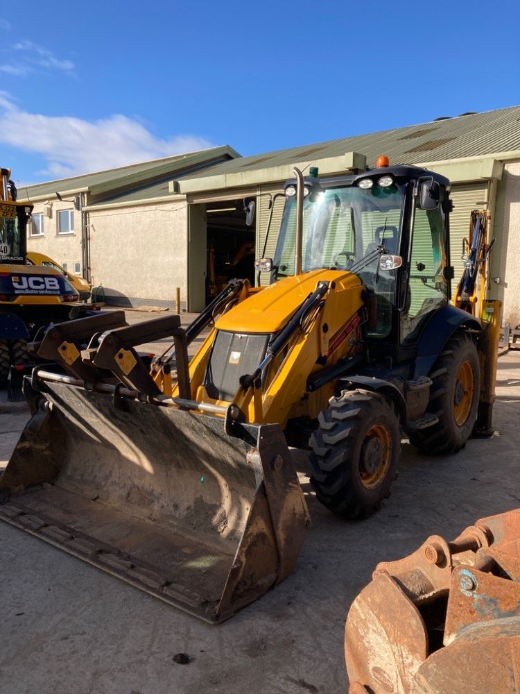 JCB 3CX Backhoe Loader