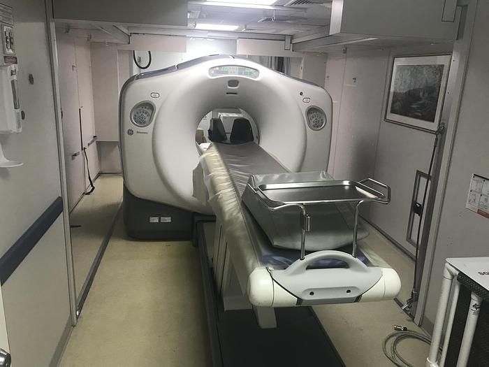 GE Discovery ST 8 Slice PET/CT Scanner