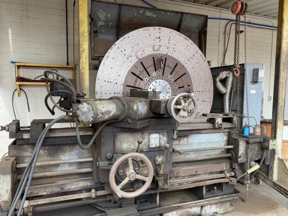 Lodge & Shipley Engine Lathe 225 RPM 60