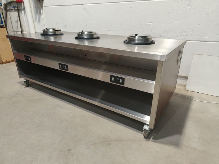 Vollrath Soup buffet with induction soup kettles