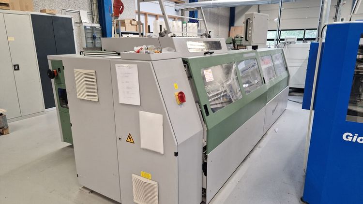 MULLER MARTINI VENTURA 3215 Thread sewing machine