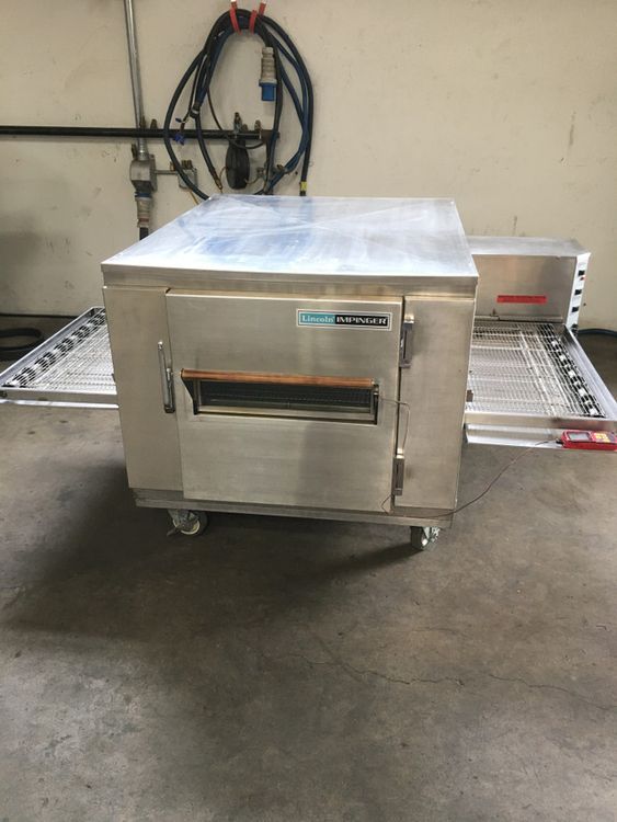 Lincoln 1450_PO Electric Conveyor Pizza Oven