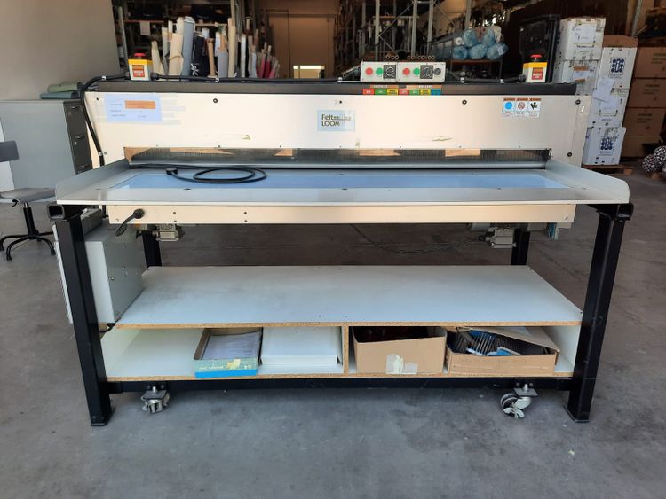 Feltloom needle machine