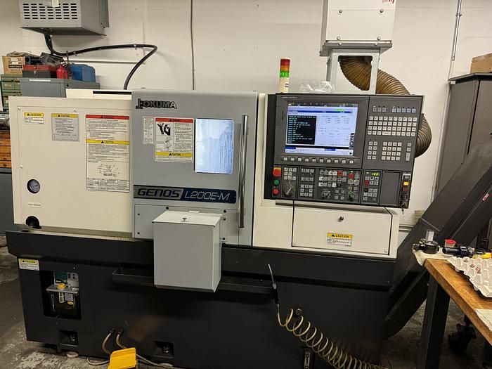 Okuma OSP-300L-R CNC CONTROL 4500 RPM L200E-M GENOS L200E-M 2 Axis
