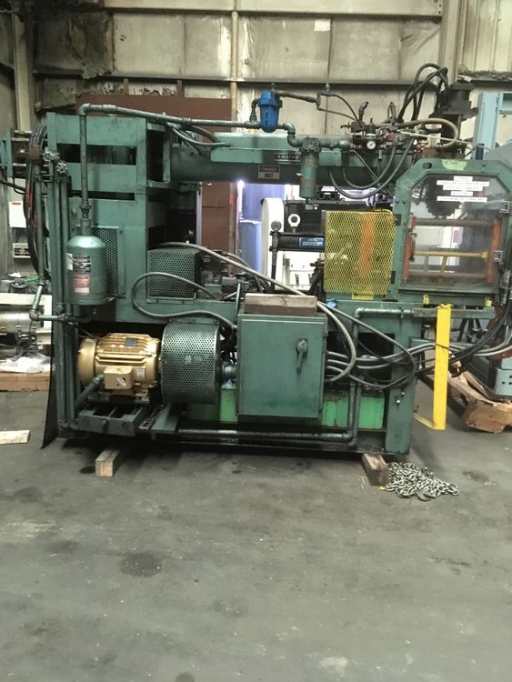 Uniloy 2010 (2) Head Blow Molding Machine