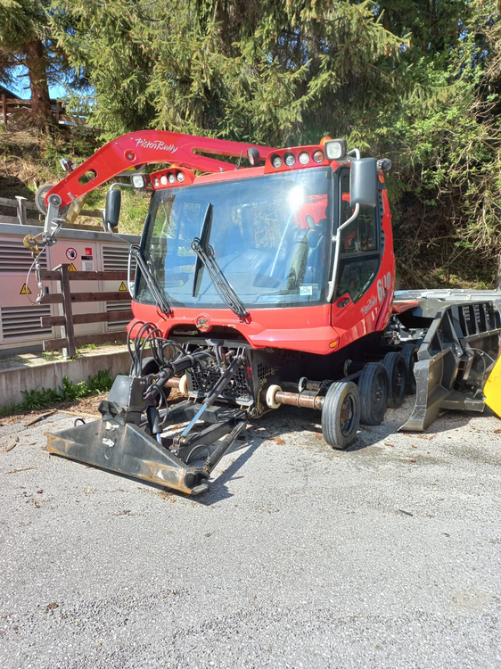 Pistenbully Polar 600 W with winch