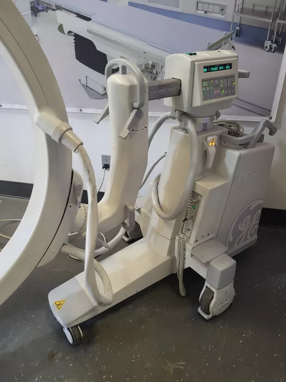 GE, OEC 9800 Plus Vascular C-Arm