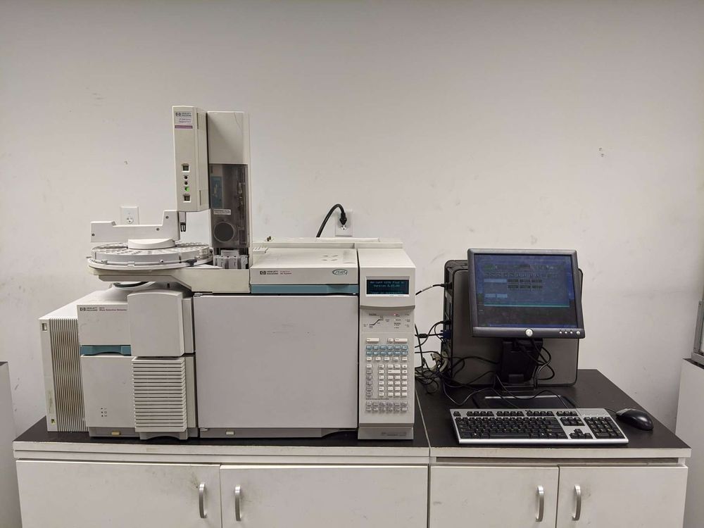 Hp 6890 Gas Chromatograph System 9943