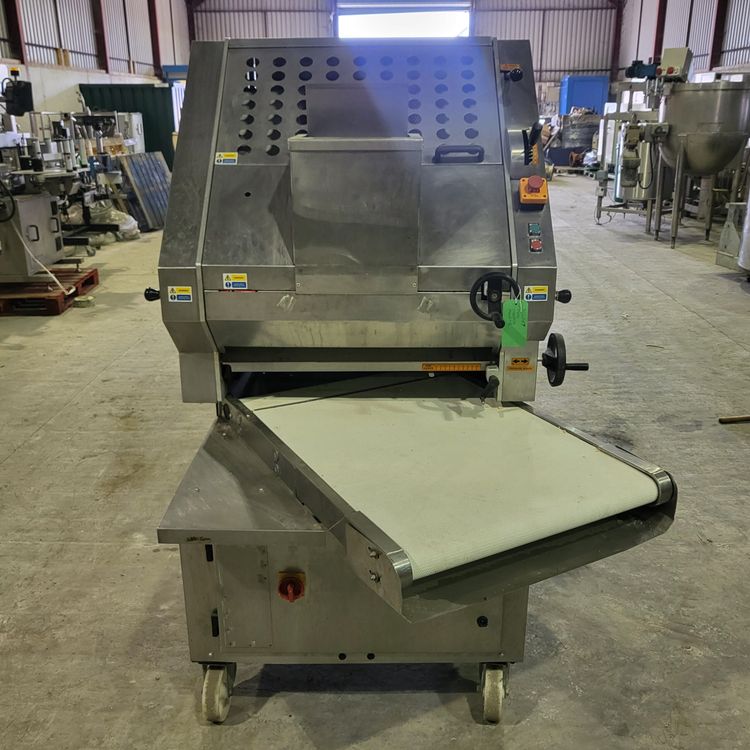 Mono FG005-HVS2R, Combination Moulder