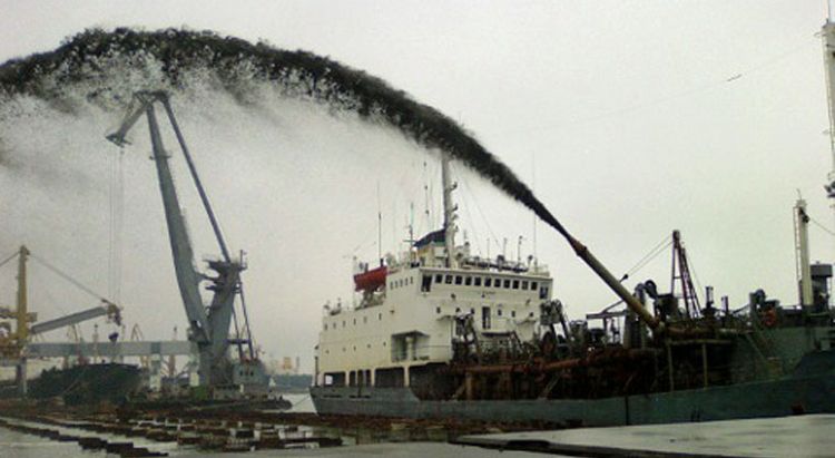 Trailing Suction Hopper Dredger w/ Side Casting 1,000 m3