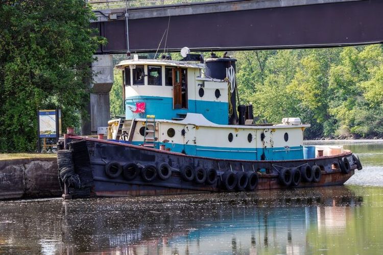 Steel Tugboat Gross Tonnage 80
