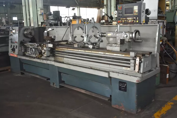 STX Engine Lathe 1600 rpm MAXTURN PHL21120