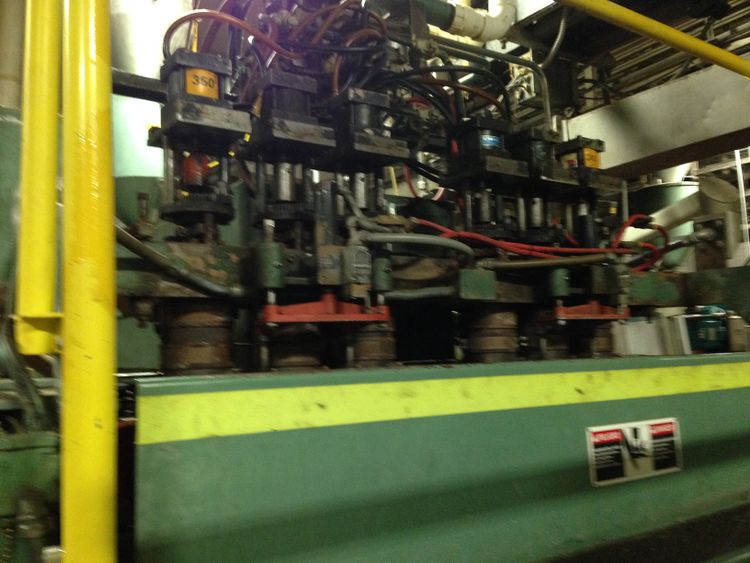 Uniloy 350 R2 (6) Head Reciprocating Screw Blow Molding Machine