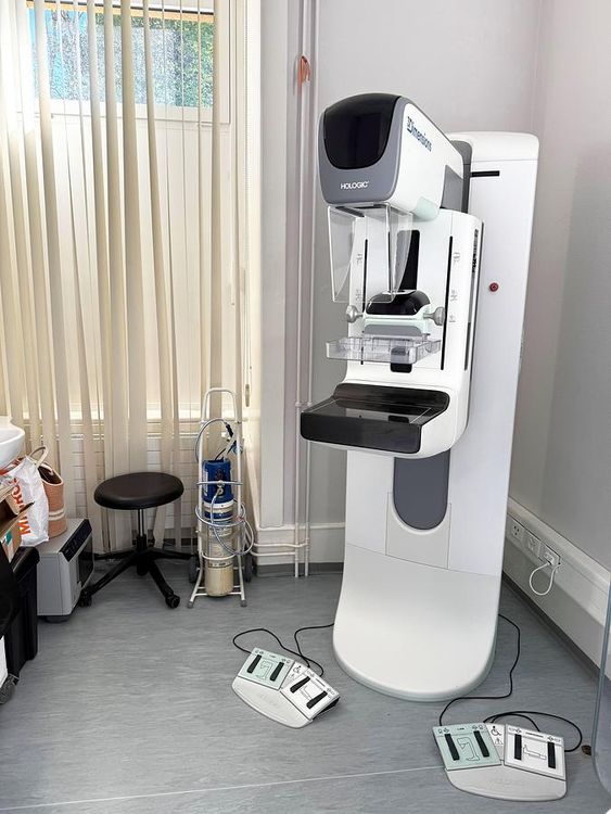 Hologic 3Dimensions 2D AWS 9000 Mammograph