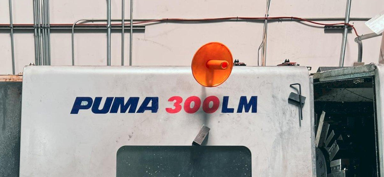 Doosan Fanuc Series 21i-TB CNC Control 3500 RPM Puma 300LMB 2 Axis