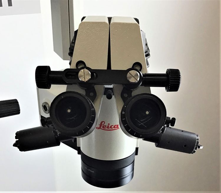 Leica Surgical Microscope