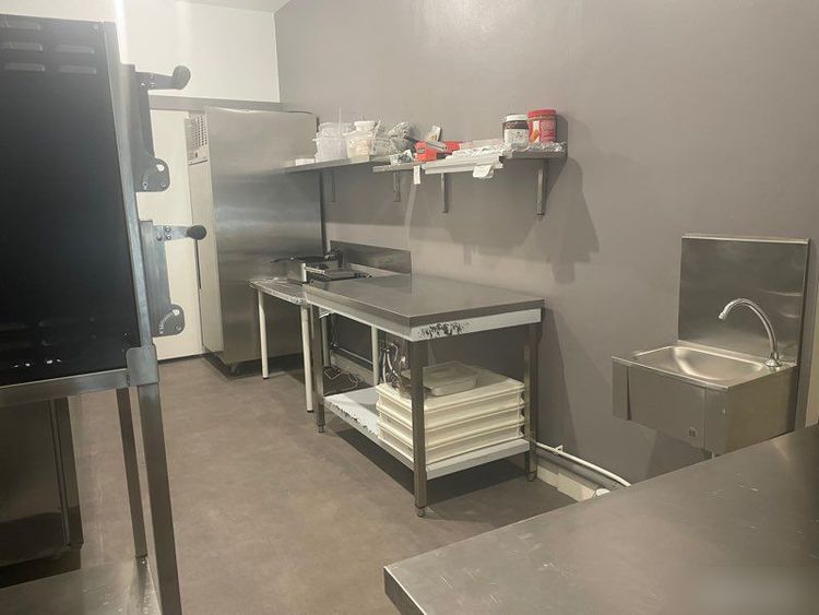 Complete equipment for pizzeria