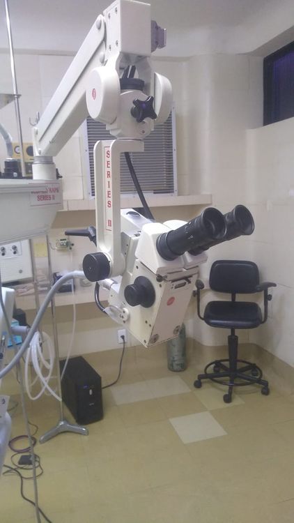 JedMed Kaps Series II Surgical microscope