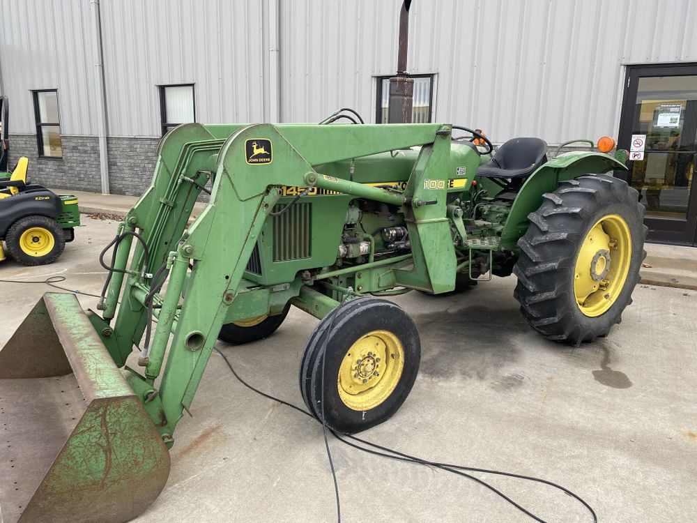 John Deere 1450 Tractor