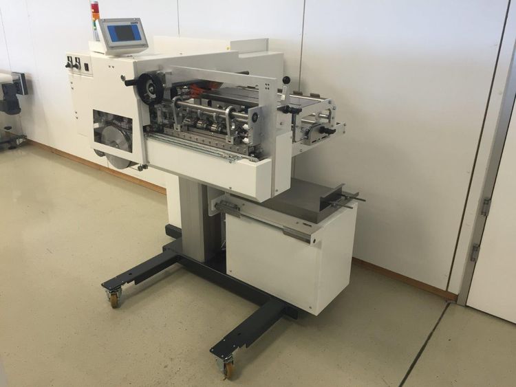 Hugo Beck ADE 28 addressing/labeling machine