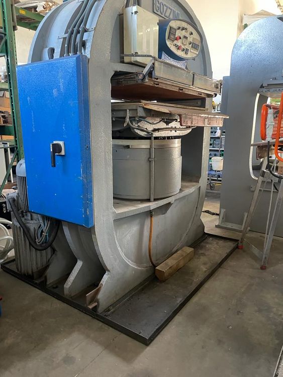 Gozzini ST900 Hydraulic Press