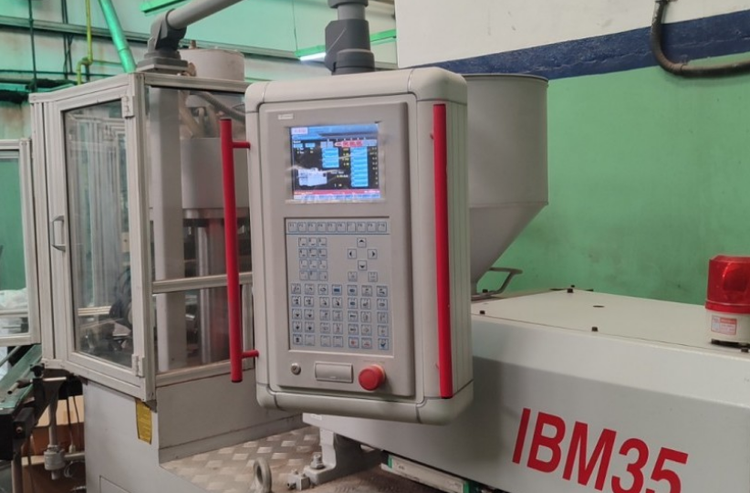 IBM 35 Injection blow molding machine