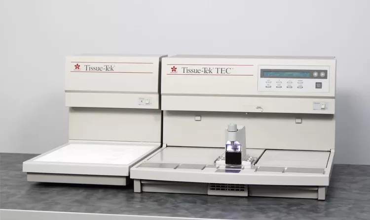 Sakura, Tissue Tek TEC 5 Tissue Embedding Center