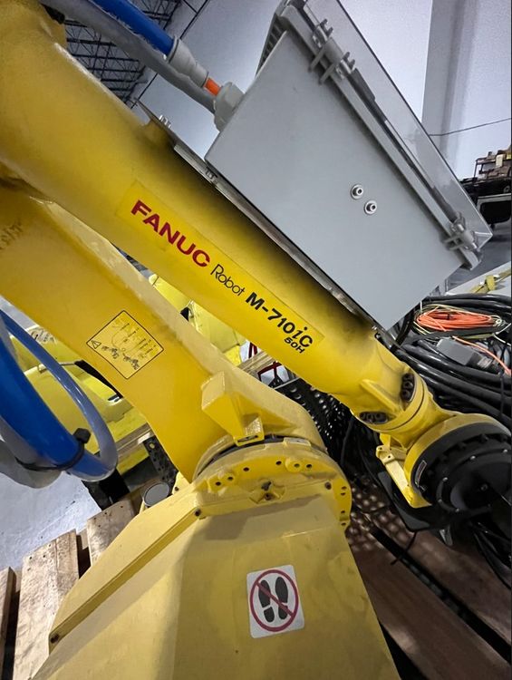 Fanuc M-710iC/50H 5 Axis Max payload: 110 lbs