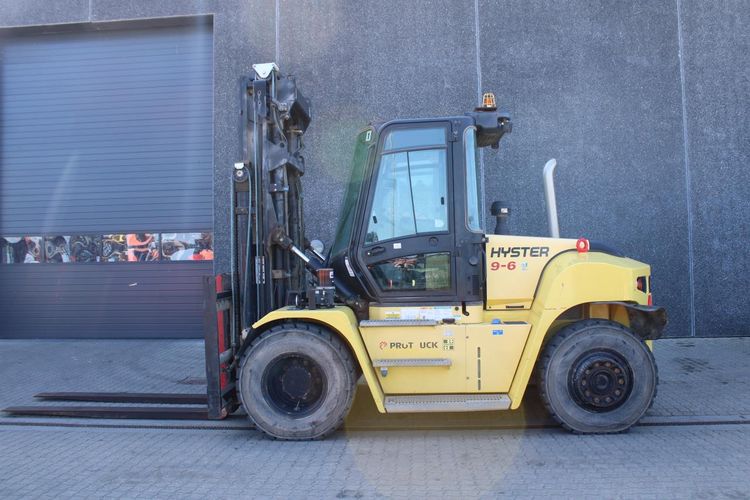 Hyster H9.00XM-6 8000