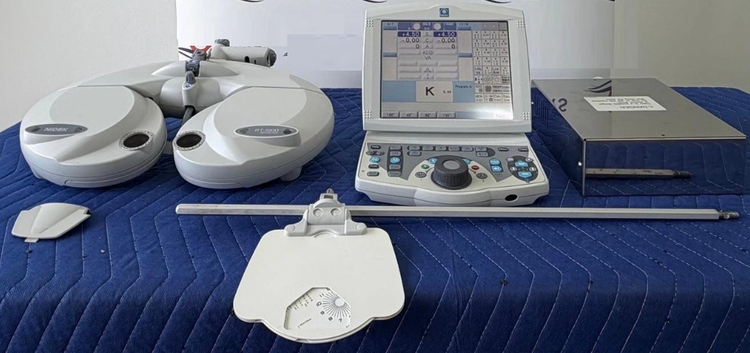 Nidek RT-5100 phoropter