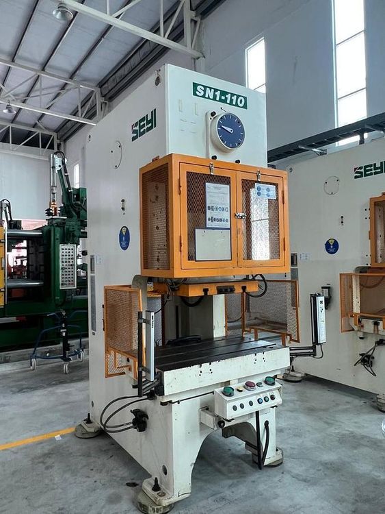 Seyi SN1-110  1100 kN